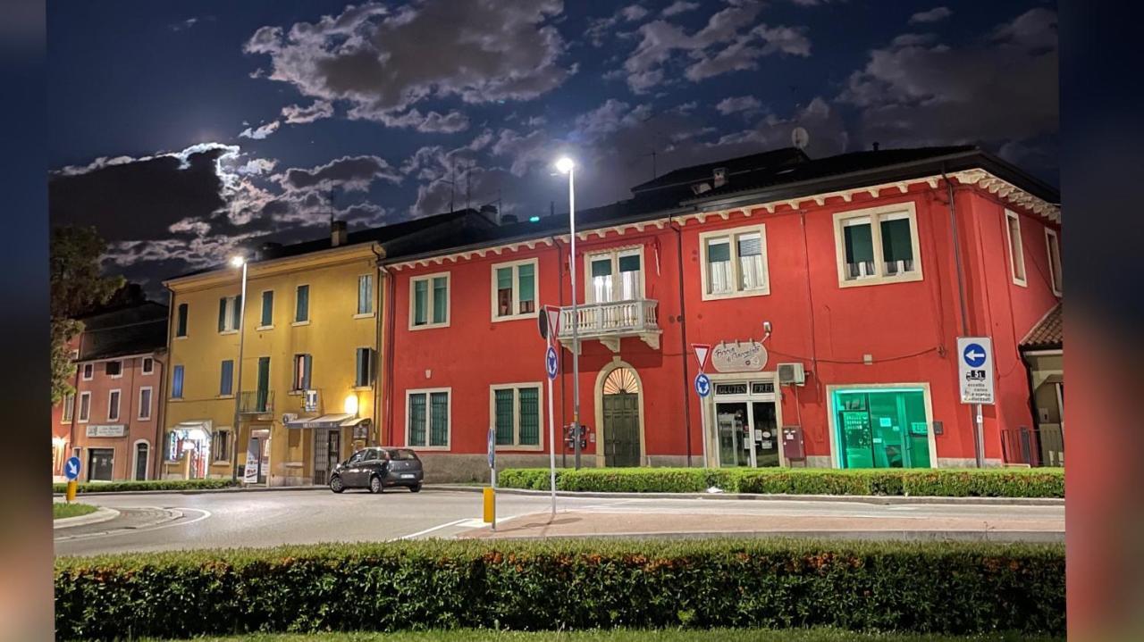 Rooms Vania Verona Luaran gambar